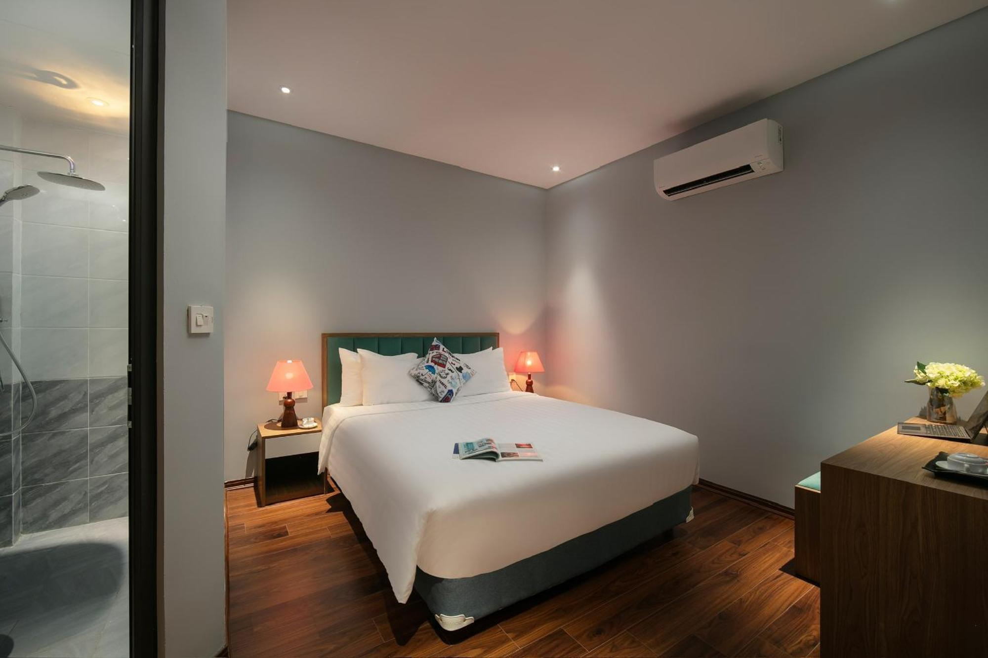 Lakeview Backpackers Hostel & Rooftop Bar Ханой Экстерьер фото