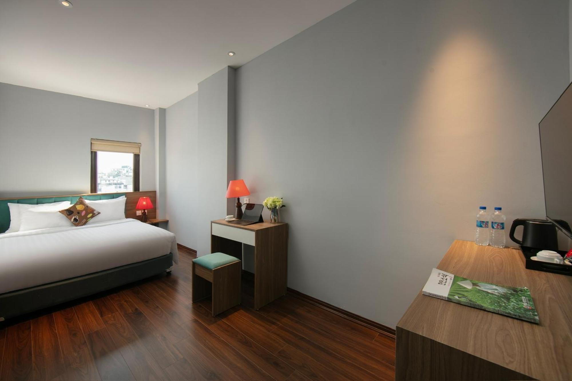 Lakeview Backpackers Hostel & Rooftop Bar Ханой Экстерьер фото