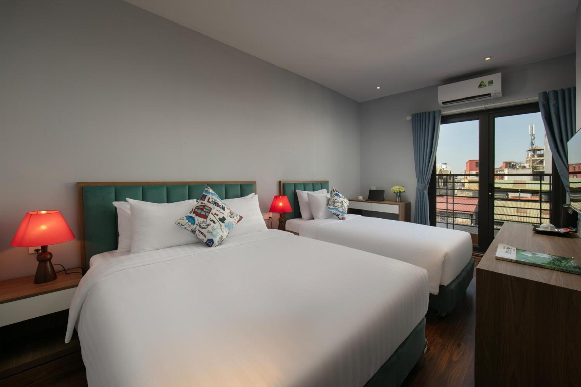 Lakeview Backpackers Hostel & Rooftop Bar Ханой Экстерьер фото