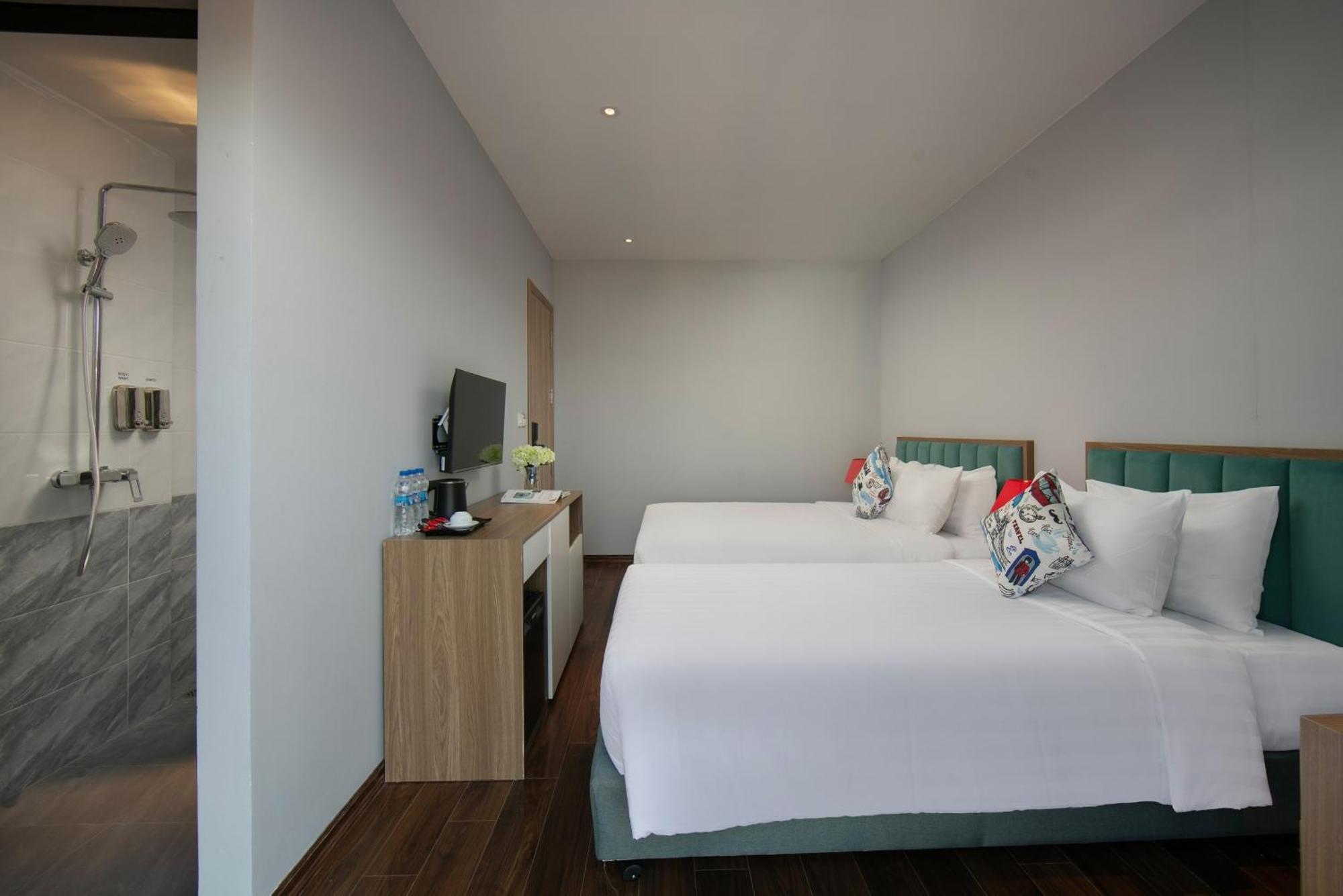 Lakeview Backpackers Hostel & Rooftop Bar Ханой Экстерьер фото